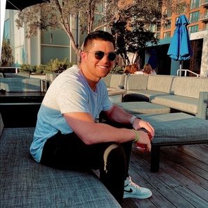 Meet your Posher, Andrew